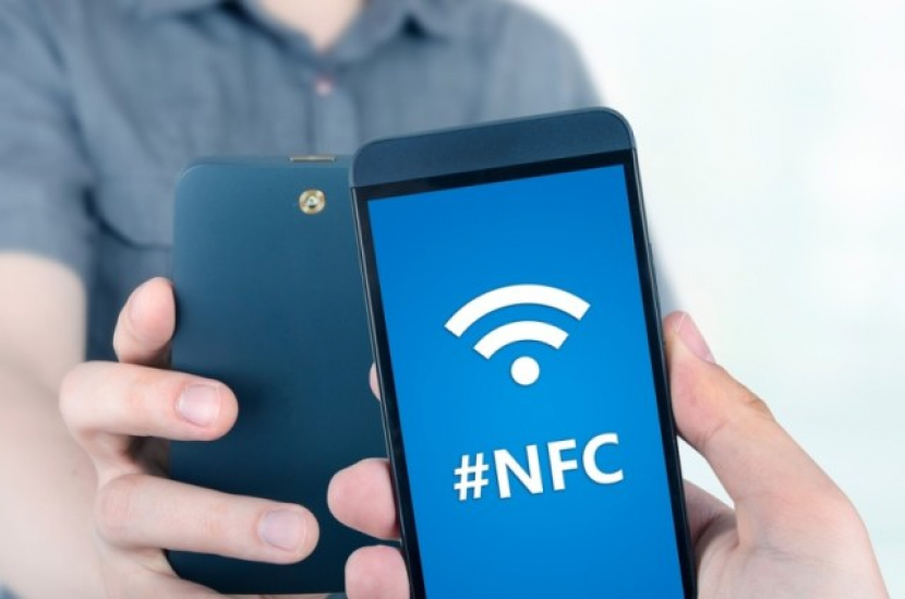 Gunakan-Aplikasi-M-Banking-dan-Smartphone-yang-Memiliki-Fitur-NFC cara melacak kartu ATM yang hilang 
