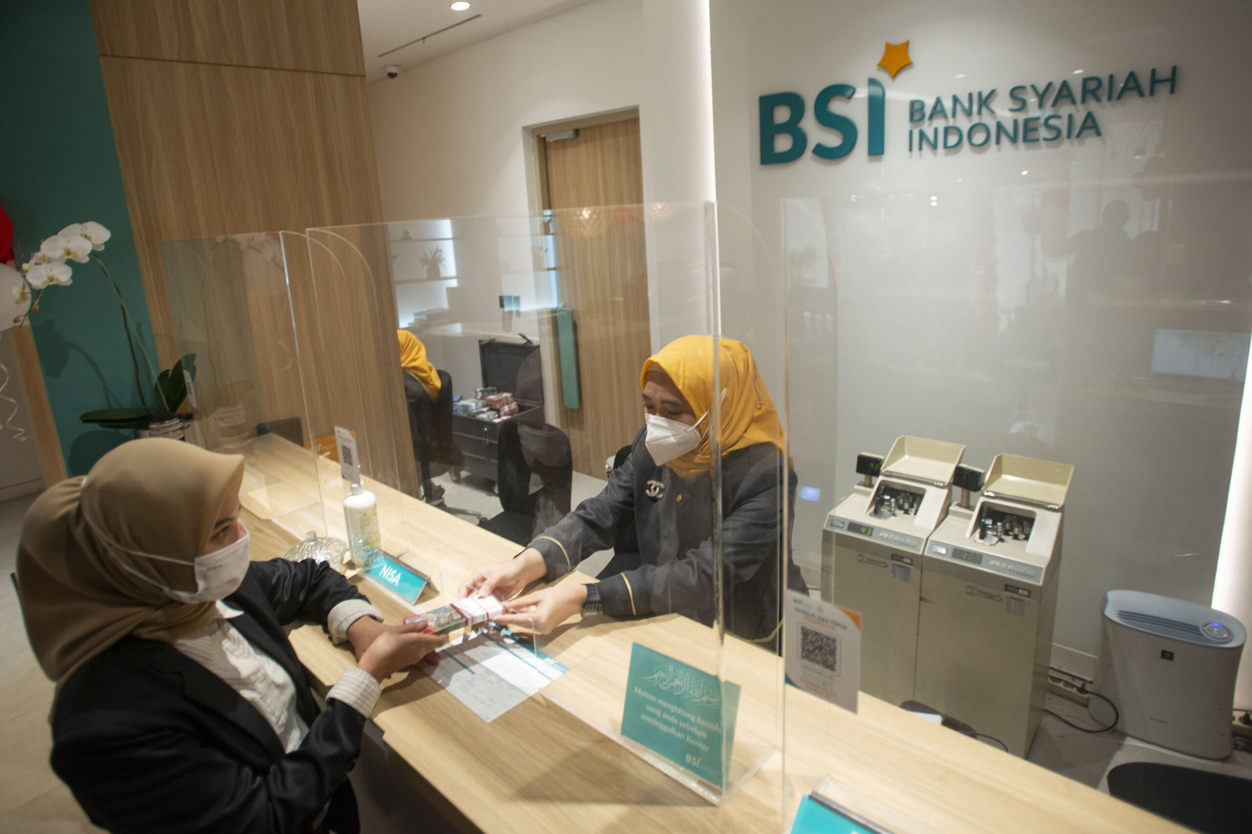Perbedaan-Bank-Syariah-dengan-Bank-Konvensional