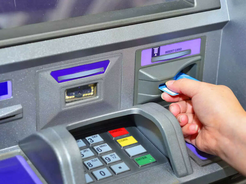 Tips-Menggunakan-ATM.