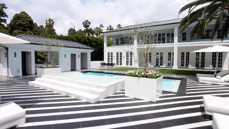 Mansion-di-Beverly-Hills