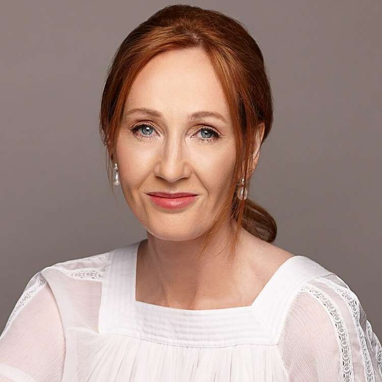 Profil Singkat JK Rowling